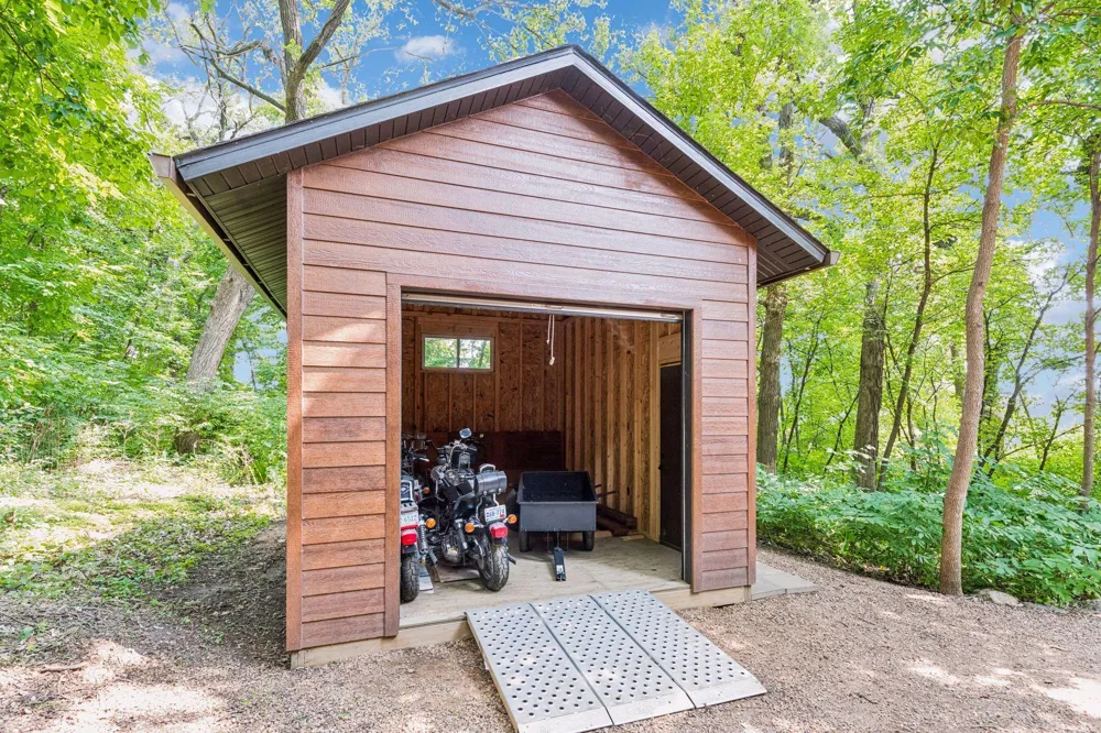 10580 Little Avenue Waconia, MN 55387