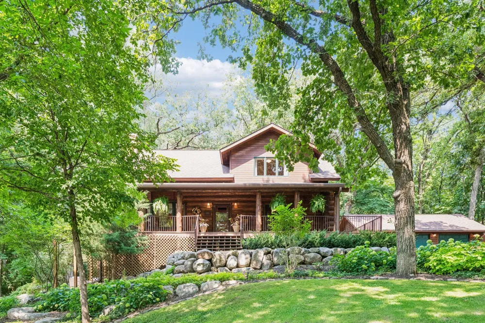 10580 Little Avenue Waconia, MN 55387