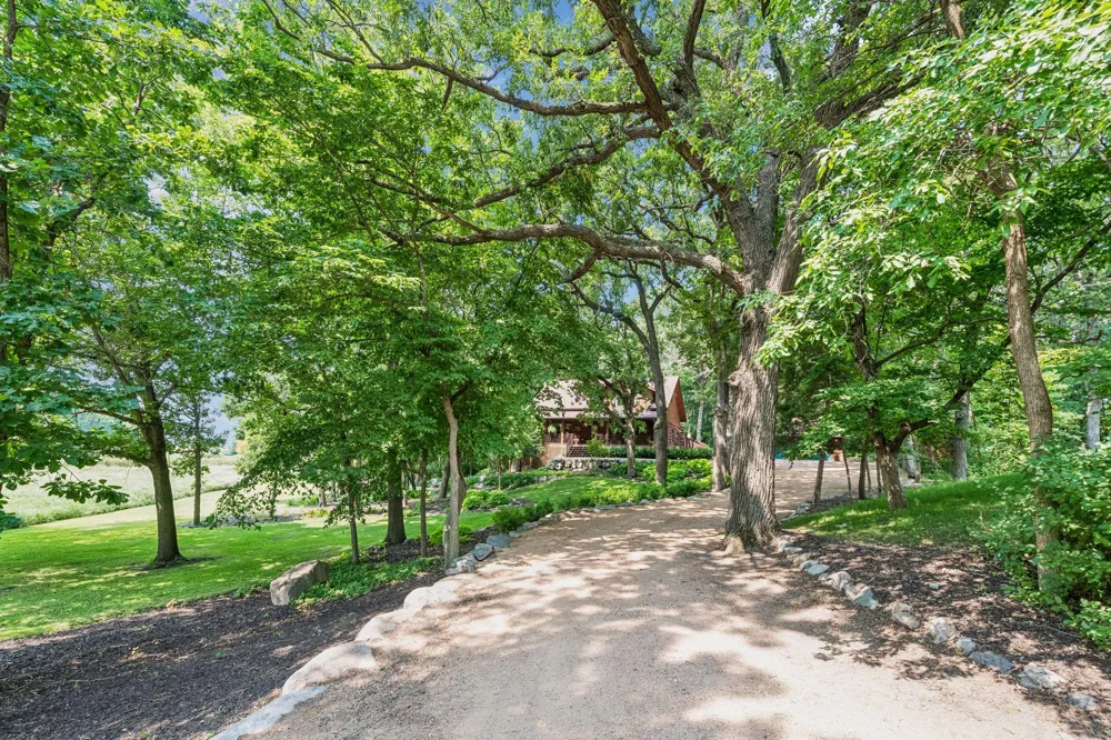 10580 Little Avenue Waconia, MN 55387