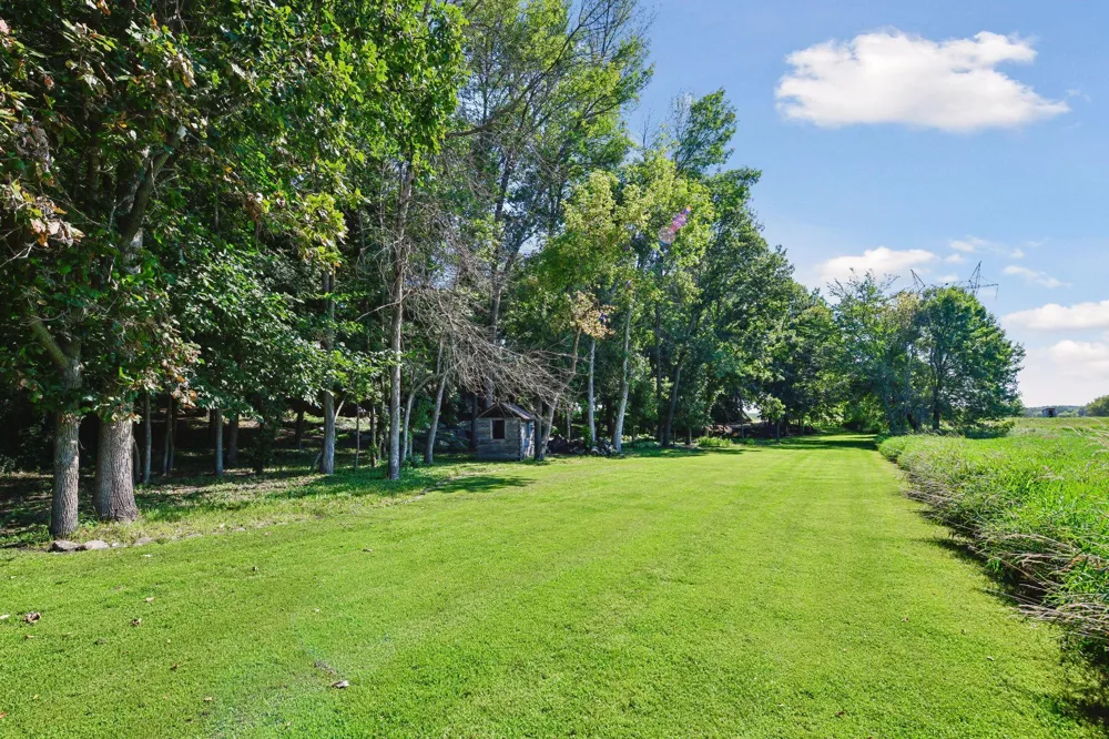 10580 Little Avenue Waconia, MN 55387