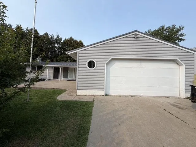 199 Hillwood Drive Lake City, MN 55041