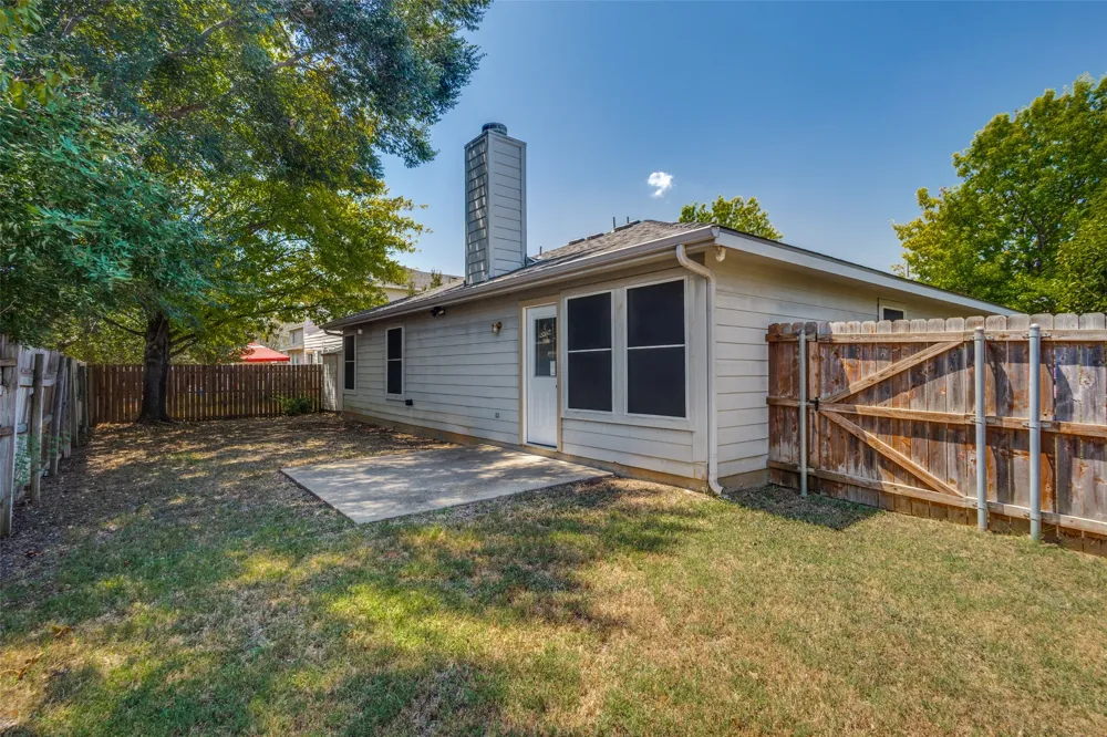 2228 Overlook Lane Denton, TX 76207
