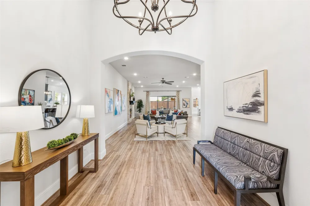 2700 Castlebridge The Colony, TX 75056