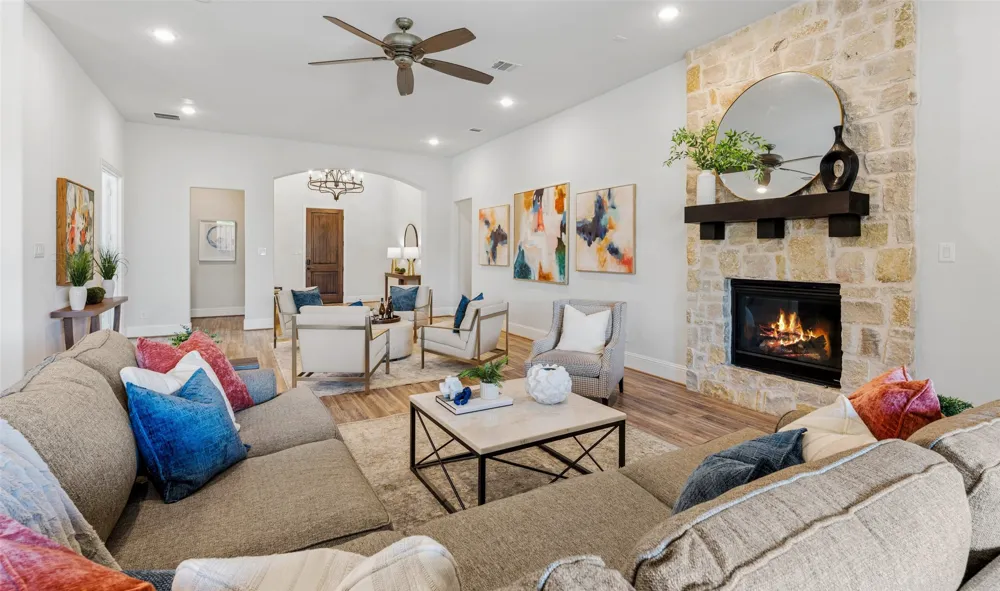 2700 Castlebridge The Colony, TX 75056