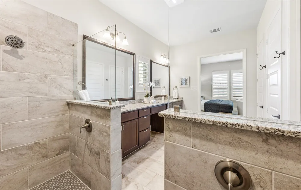 2700 Castlebridge The Colony, TX 75056