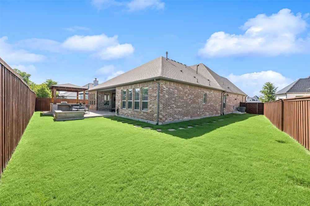 2700 Castlebridge The Colony, TX 75056