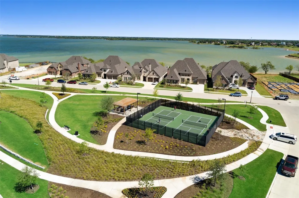 2700 Castlebridge The Colony, TX 75056