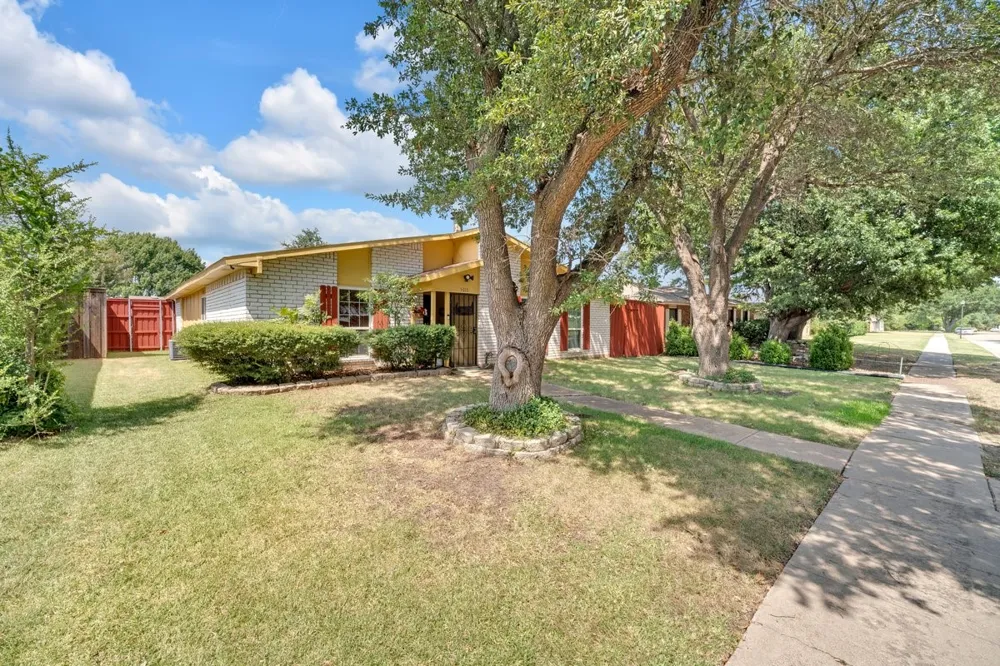 5013 Shannon Drive The Colony, TX 75056