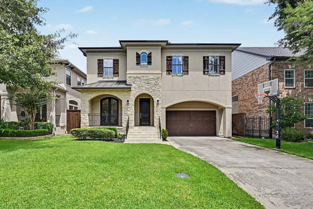 4412 Mildred Street Bellaire, TX 77401