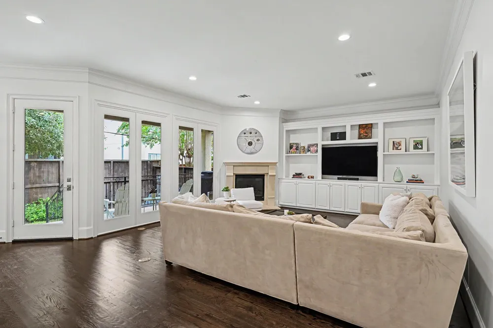 4412 Mildred Street Bellaire, TX 77401