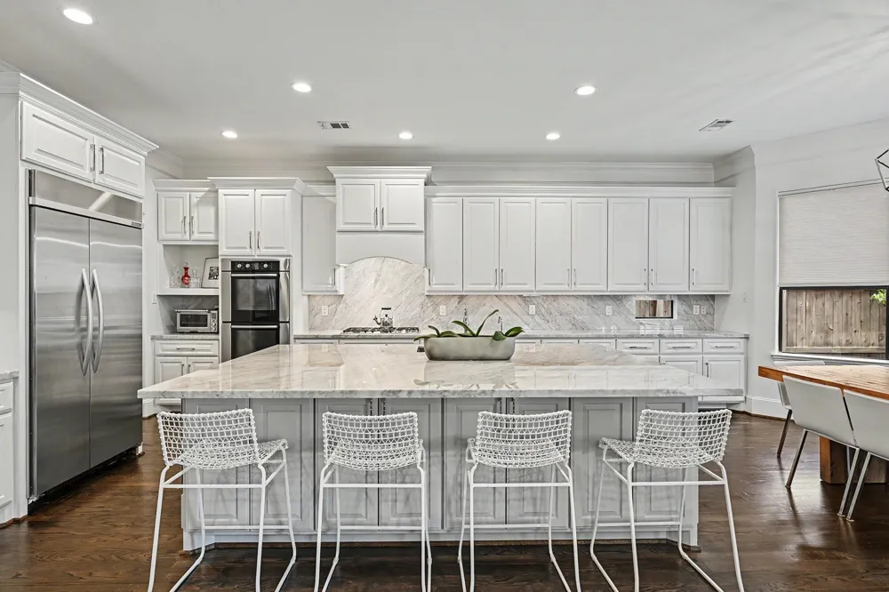 4412 Mildred Street Bellaire, TX 77401