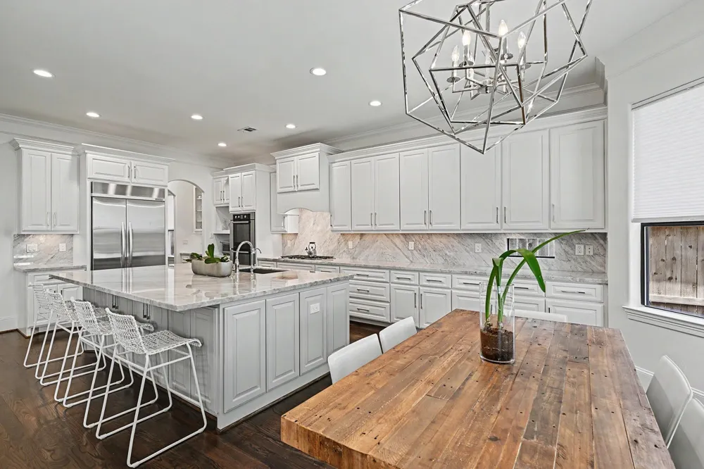 4412 Mildred Street Bellaire, TX 77401