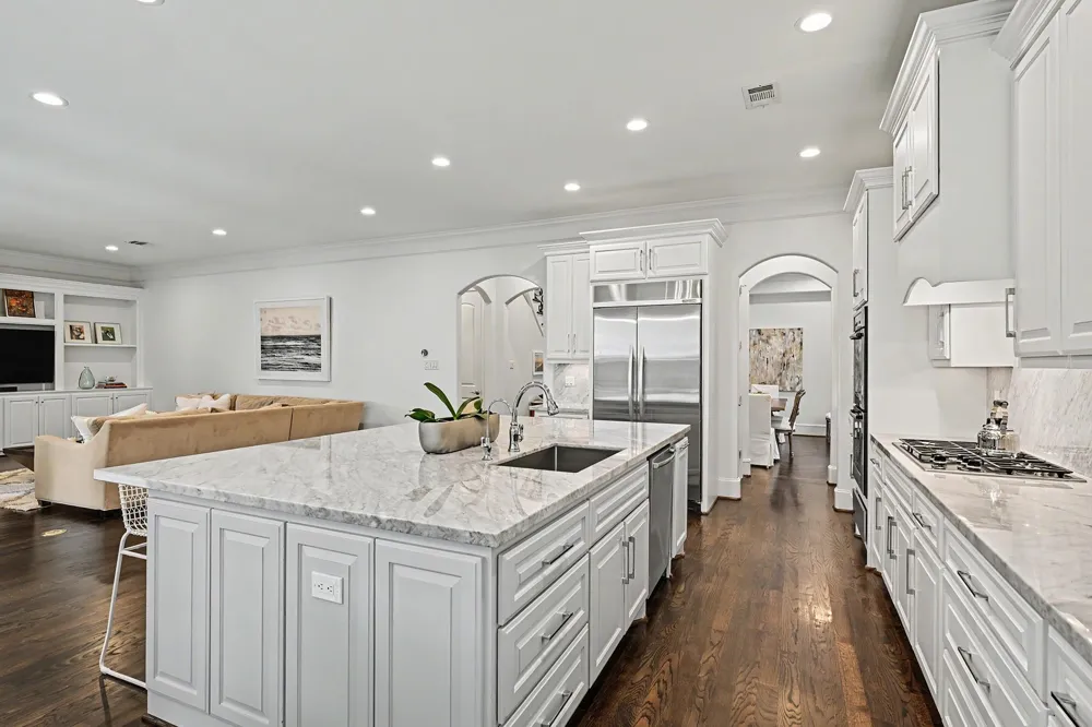 4412 Mildred Street Bellaire, TX 77401