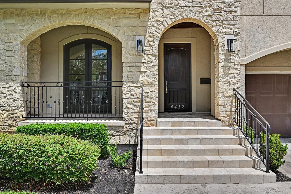 4412 Mildred Street Bellaire, TX 77401