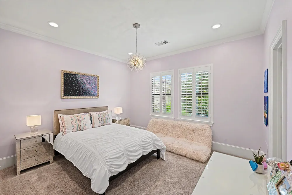 4412 Mildred Street Bellaire, TX 77401