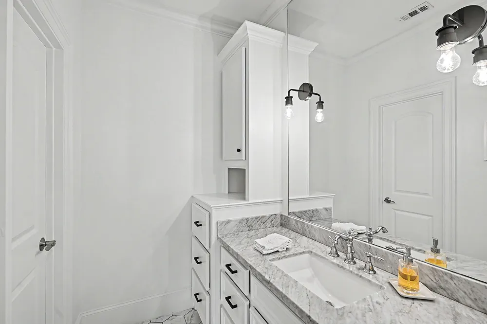 4412 Mildred Street Bellaire, TX 77401