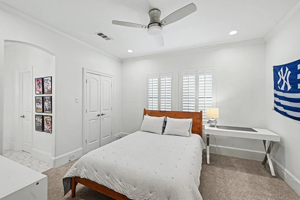 4412 Mildred Street Bellaire, TX 77401