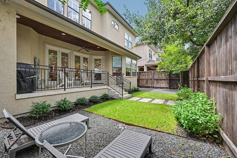 4412 Mildred Street Bellaire, TX 77401