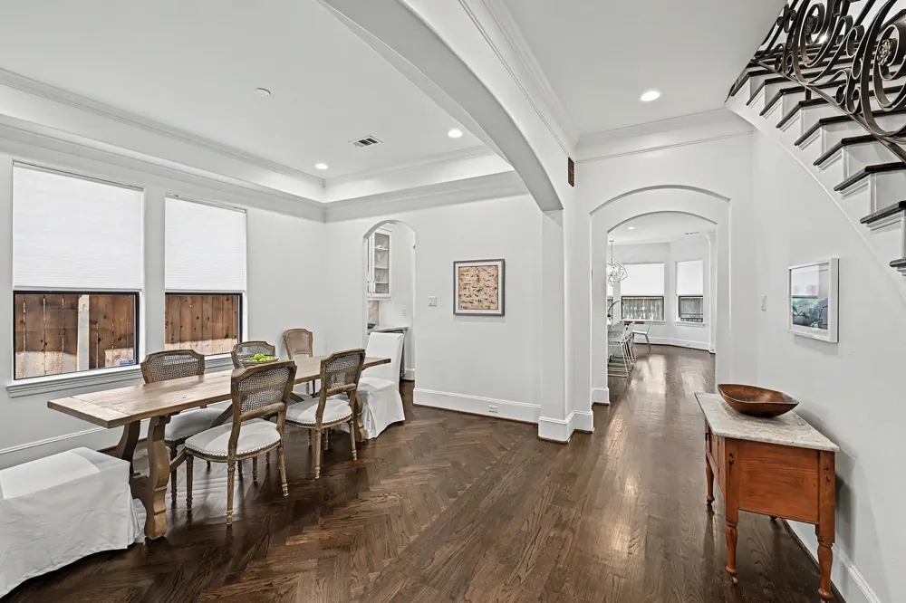 4412 Mildred Street Bellaire, TX 77401