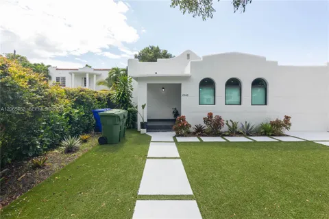 2360 SW 12th St