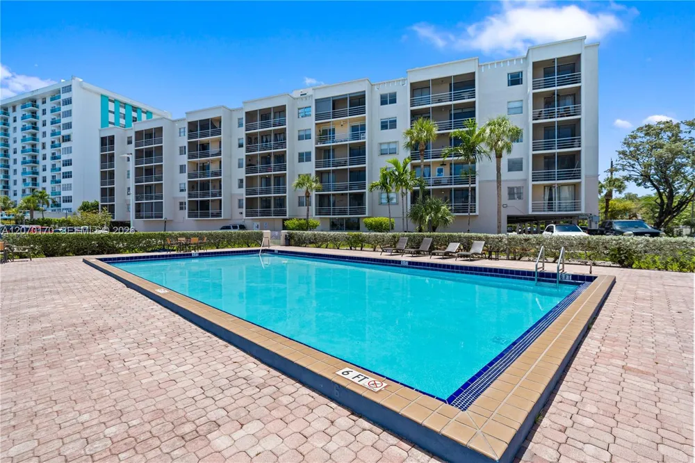 2821 Miami Beach Blvd #4F North Miami Beach, FL 33160