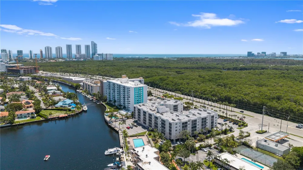 2821 Miami Beach Blvd #4F North Miami Beach, FL 33160