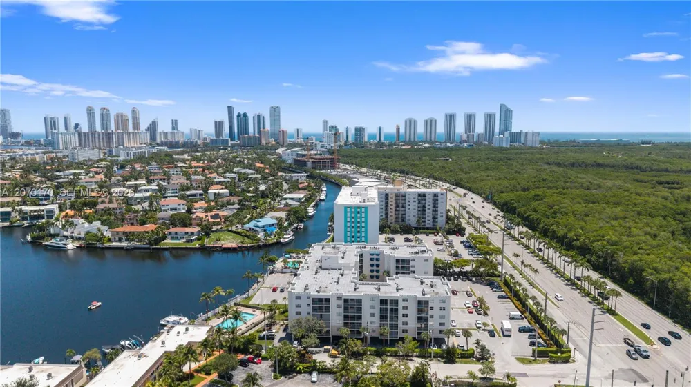 2821 Miami Beach Blvd #4F North Miami Beach, FL 33160