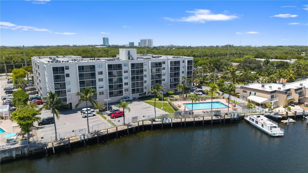 2821 Miami Beach Blvd #4F North Miami Beach, FL 33160