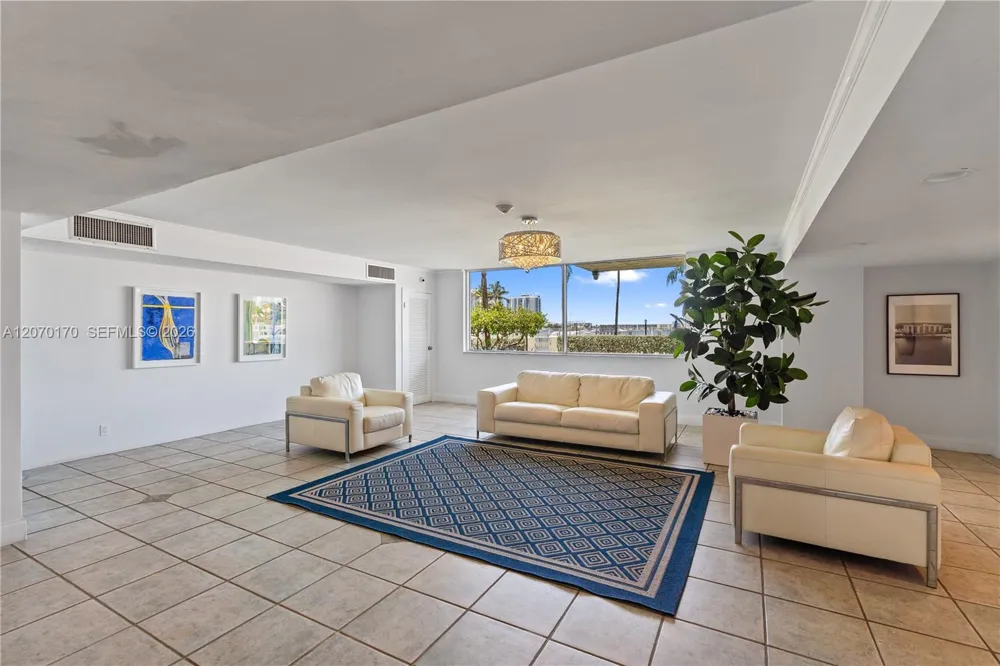 2821 Miami Beach Blvd #4F North Miami Beach, FL 33160