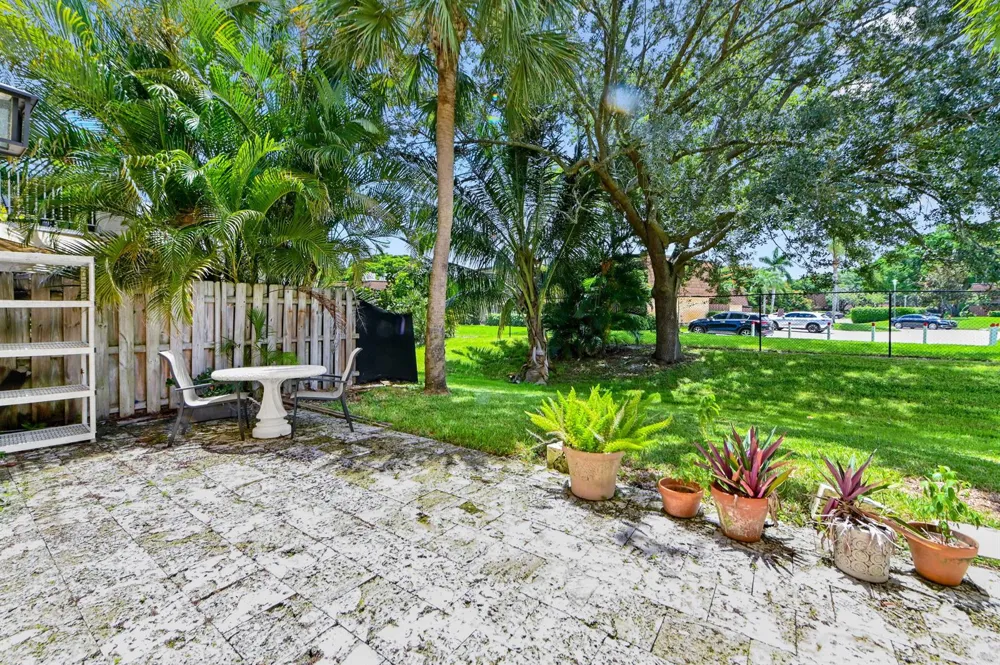 4268 Pine Hollow Circle 