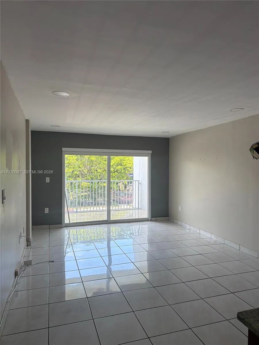 2530 SW 3rd Ave #103 Miami, FL 33129
