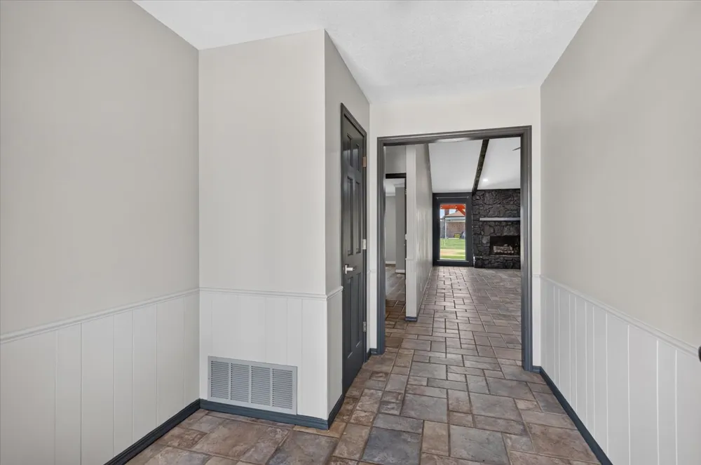 6703 Abbey Road Bartlesville, OK 74006