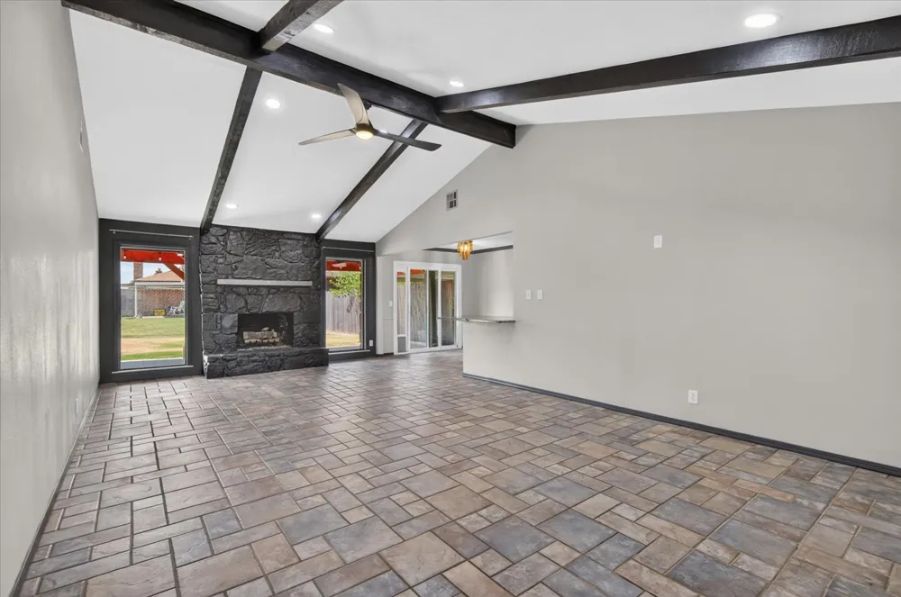 6703 Abbey Road Bartlesville, OK 74006
