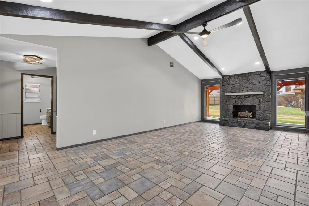 6703 Abbey Road Bartlesville, OK 74006