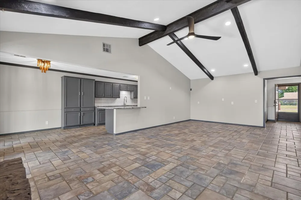 6703 Abbey Road Bartlesville, OK 74006