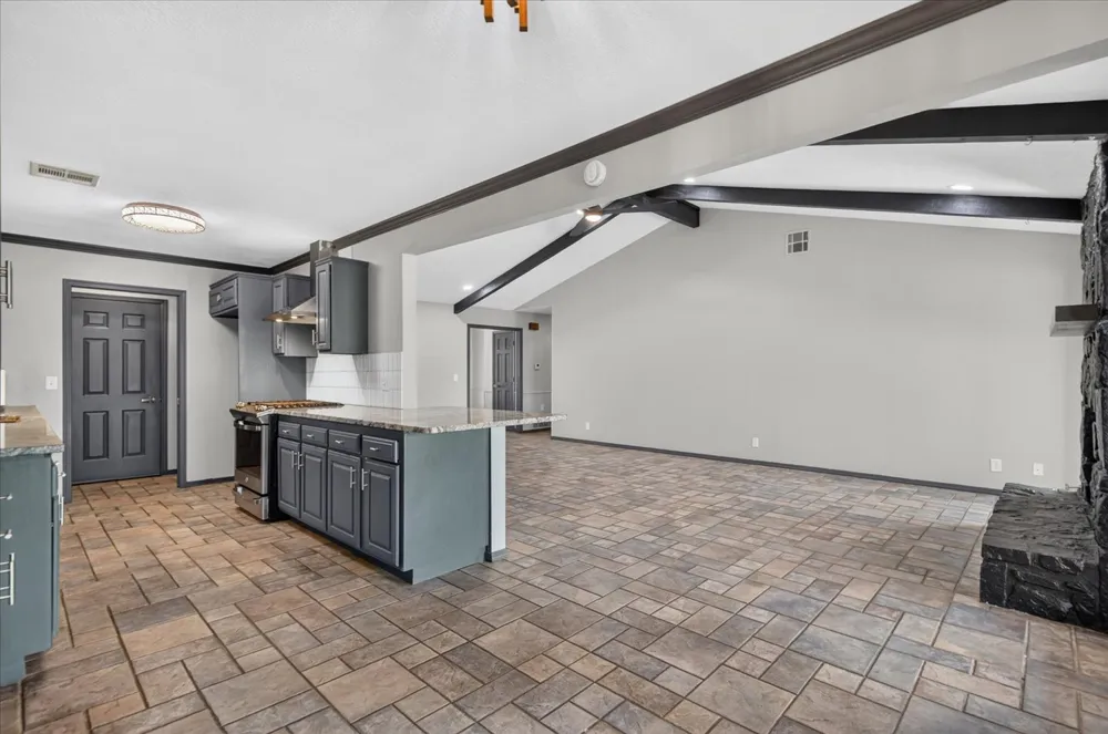 6703 Abbey Road Bartlesville, OK 74006