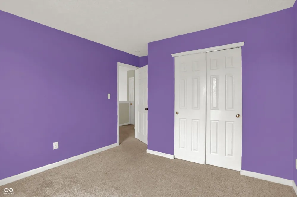 2399 Longleaf Drive Greenwood, IN 46143