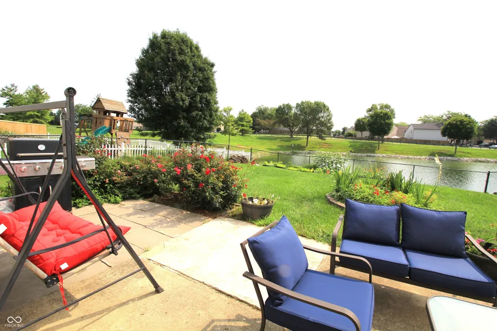 2399 Longleaf Drive Greenwood, IN 46143