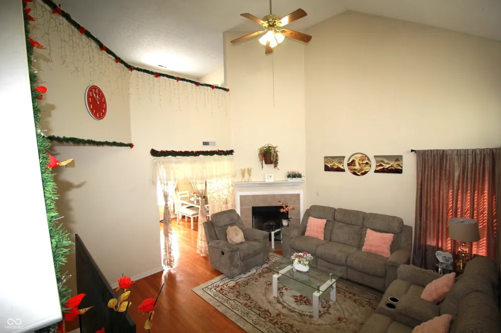 2399 Longleaf Drive Greenwood, IN 46143