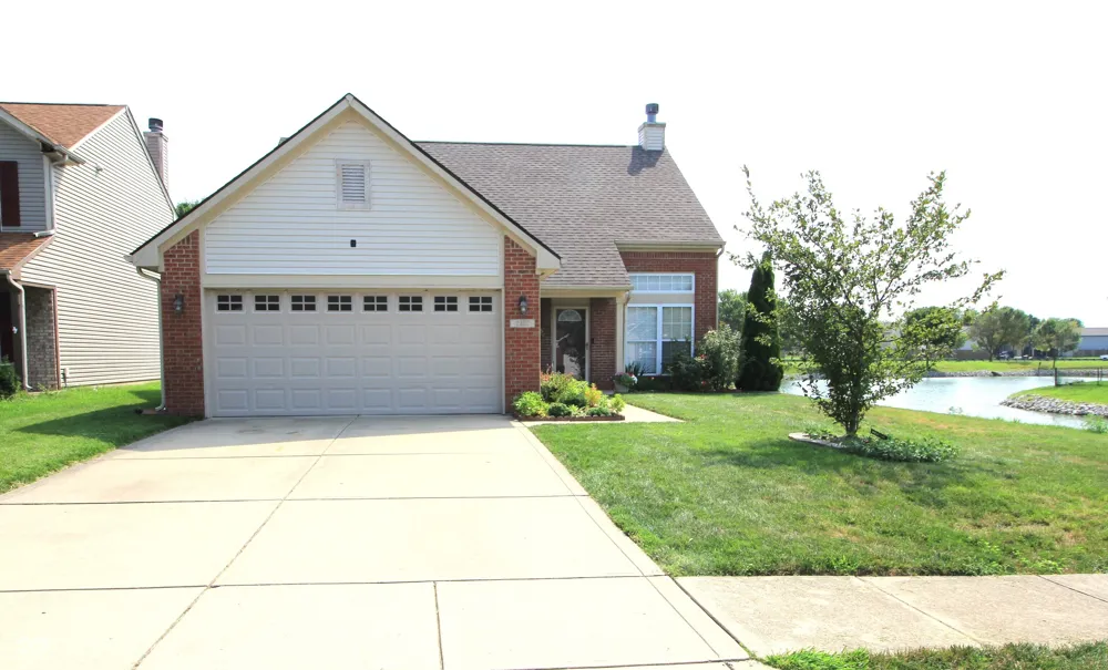 2399 Longleaf Drive Greenwood, IN 46143