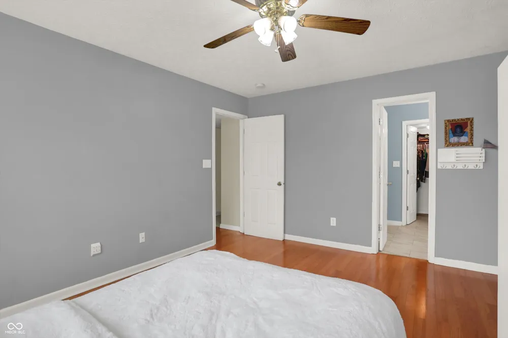 2399 Longleaf Drive Greenwood, IN 46143