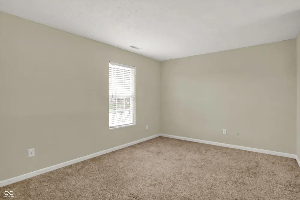 2399 Longleaf Drive Greenwood, IN 46143