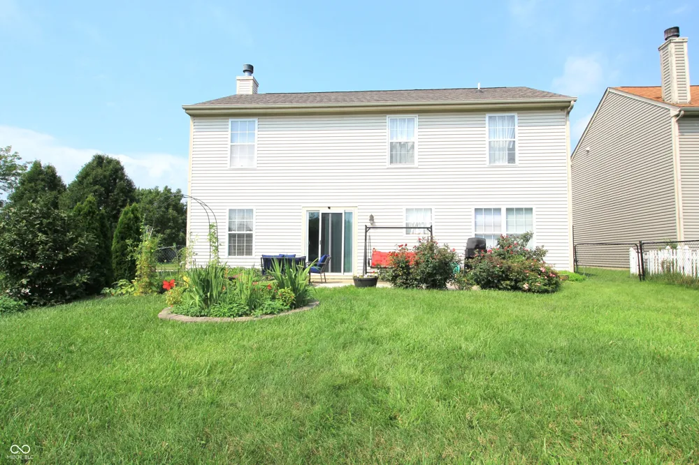 2399 Longleaf Drive Greenwood, IN 46143