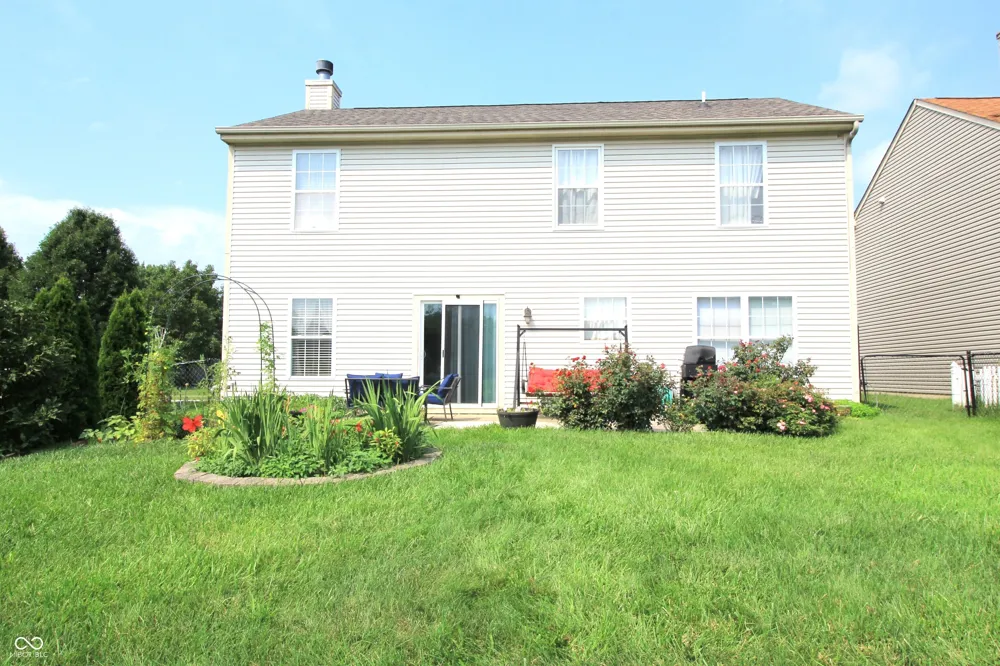 2399 Longleaf Drive Greenwood, IN 46143