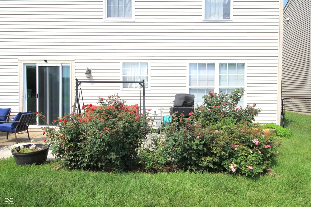 2399 Longleaf Drive Greenwood, IN 46143