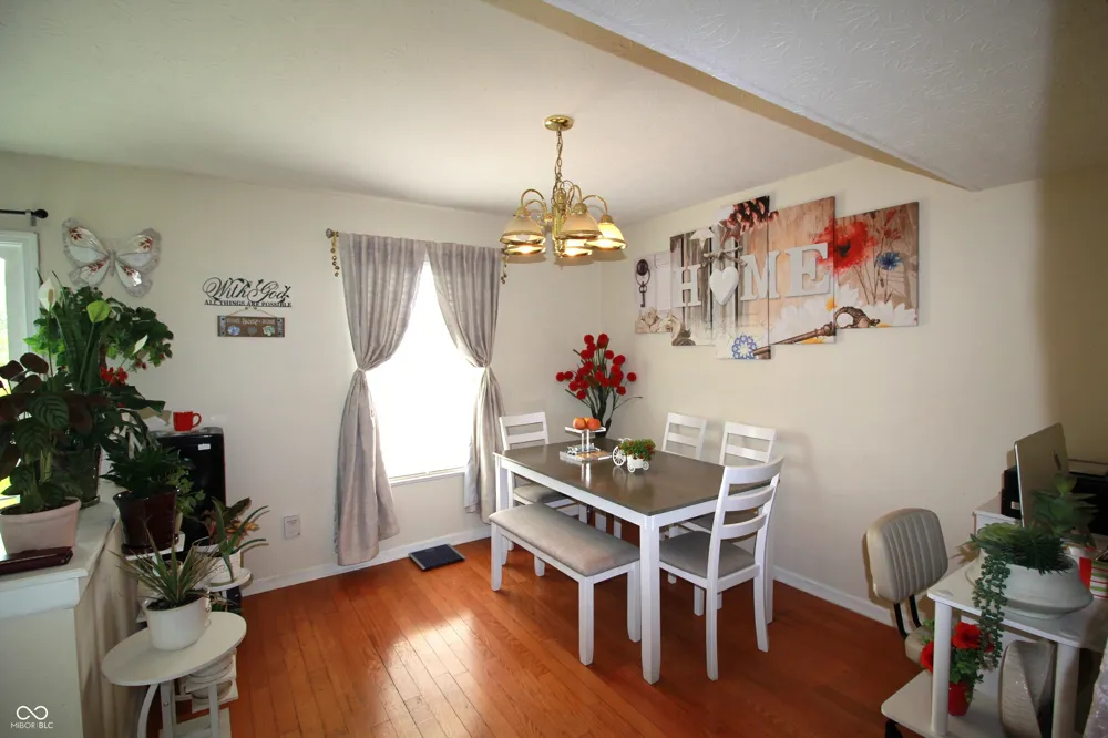 2399 Longleaf Drive Greenwood, IN 46143