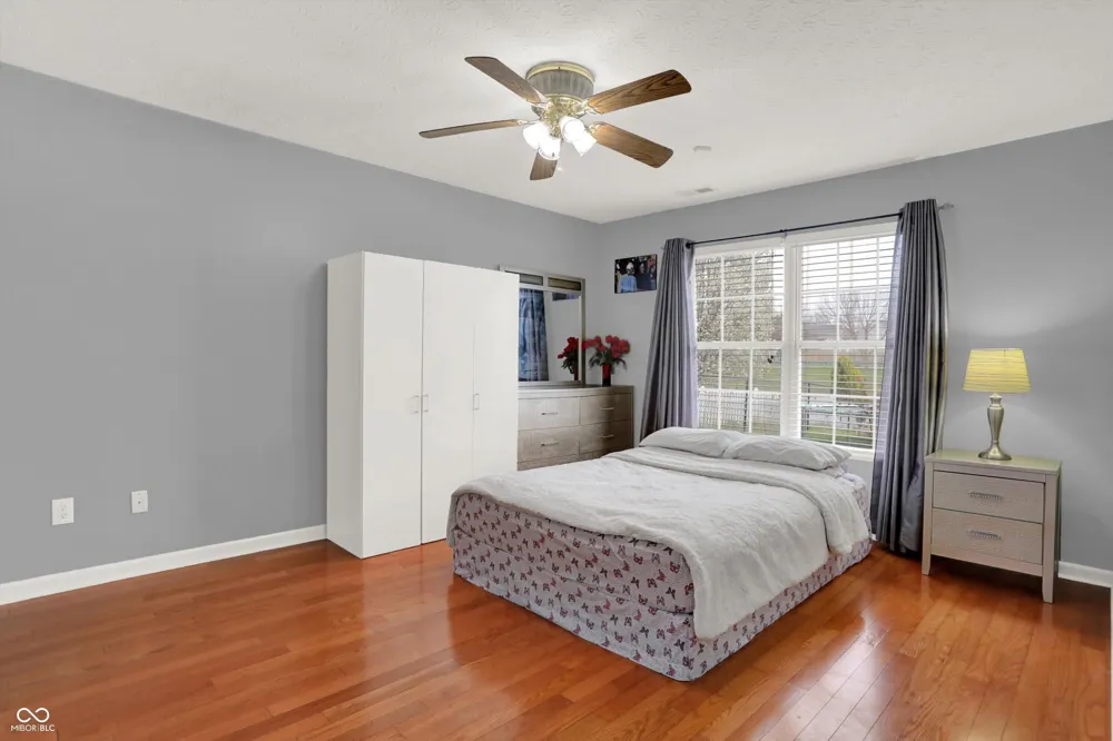 2399 Longleaf Drive Greenwood, IN 46143