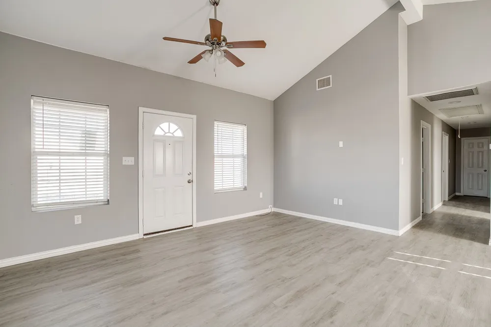 606 S Aquilla Street Itasca, TX 76055