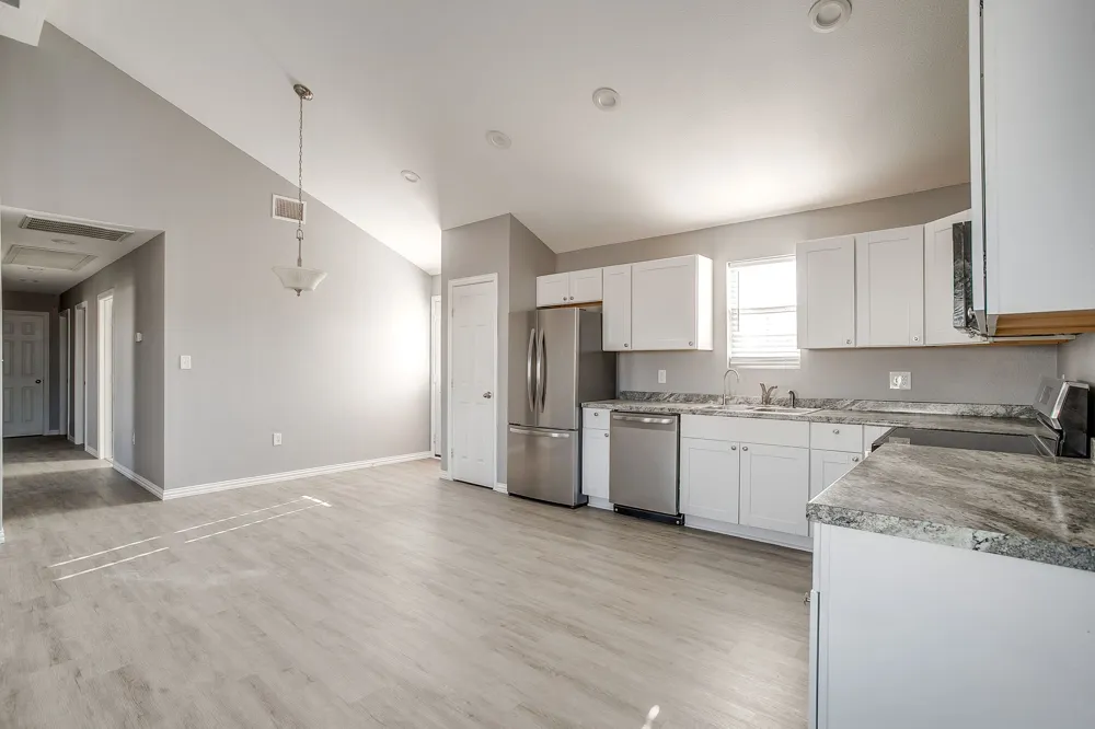 606 S Aquilla Street Itasca, TX 76055