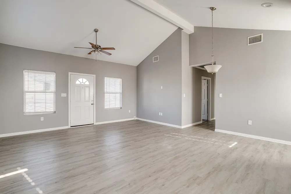 606 S Aquilla Street Itasca, TX 76055